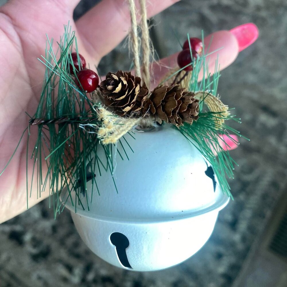Pack of 12 DYI White Christmas Ornament Jingle Bells Medium Size Craft Bells 6cm